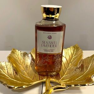 Sea Salt and Lavender Shower Gel from Bath & Body Works. Hard to find!